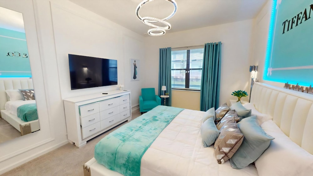 8 Bedroom Themed Rooms Huge Games Room Pool Spa