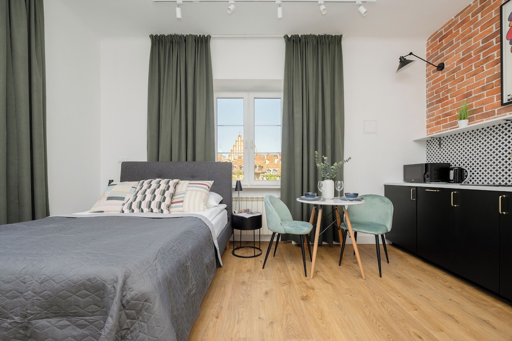 Studio in the Old City by Renters view 3