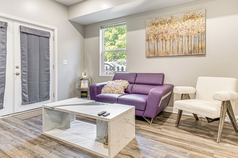 Sip, Dine & Explore Fountain Square: Indy Retreat!