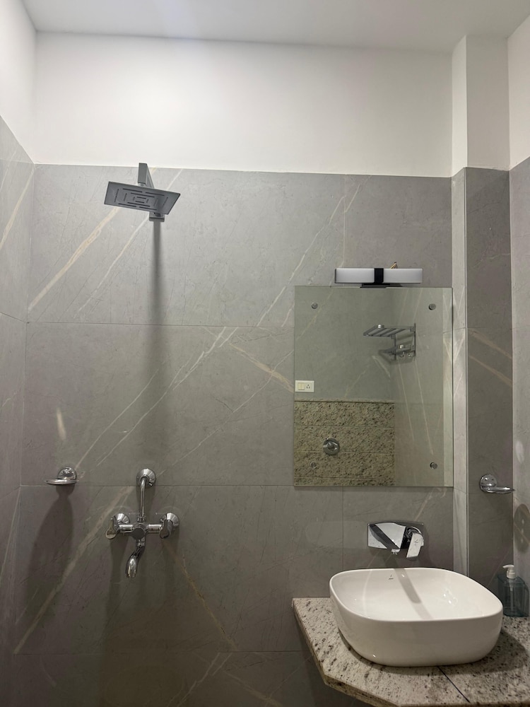 Vallabh Villas Guest House