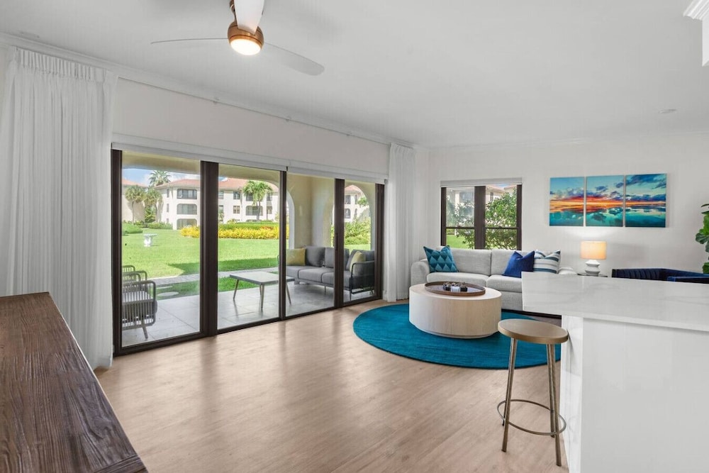 New Remodel Ocean View Pool 75 TV Sleeps 6