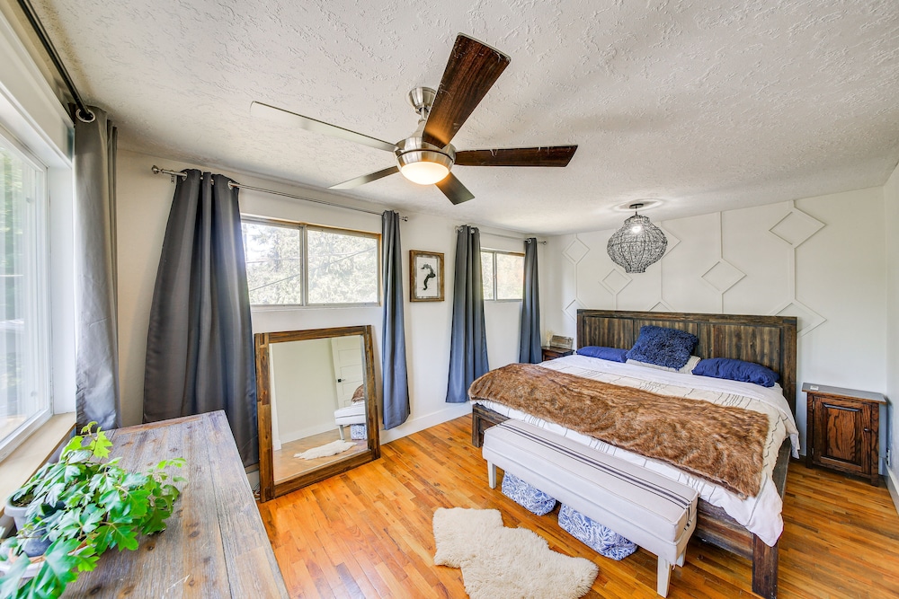 Chic Idaho Retreat w/ Hot Tub, Grill  Pool Table! - Property Image 23