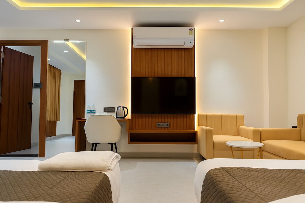 Hotel Rajshree Suites