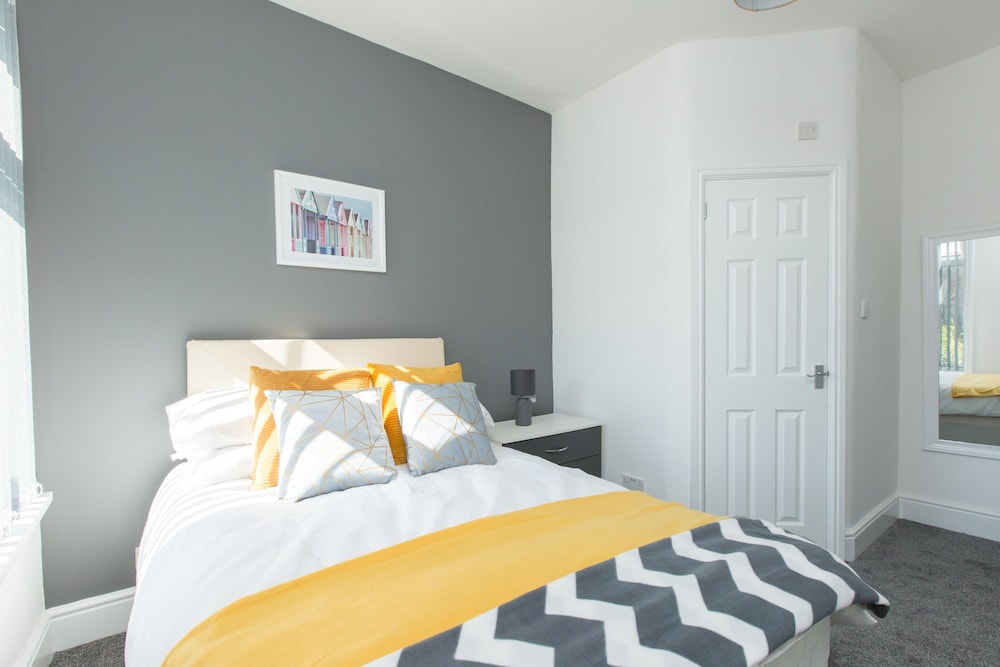 Townhouse @ 58 Brooklyn St - Crewe view 2