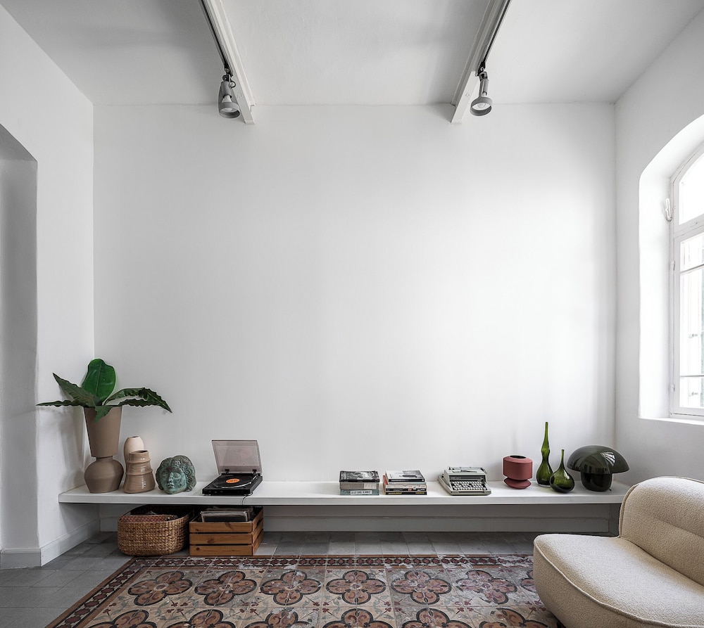 The Gem of Neve Tzedek by Sea N' Rent