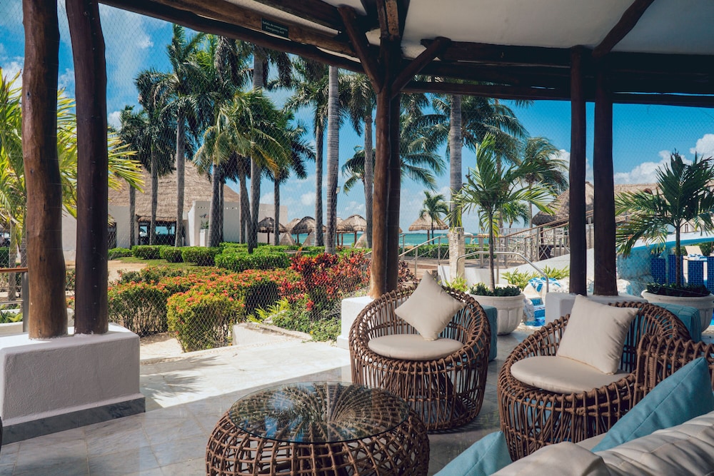Sunset Marina Resort & Yacht Club