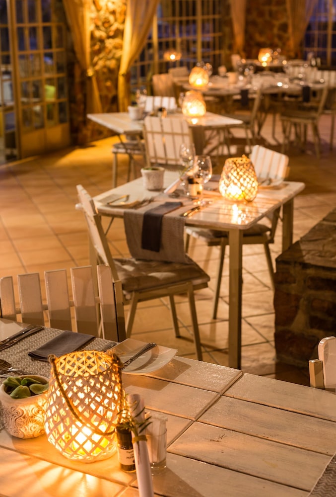 Elegant Desert Lodge