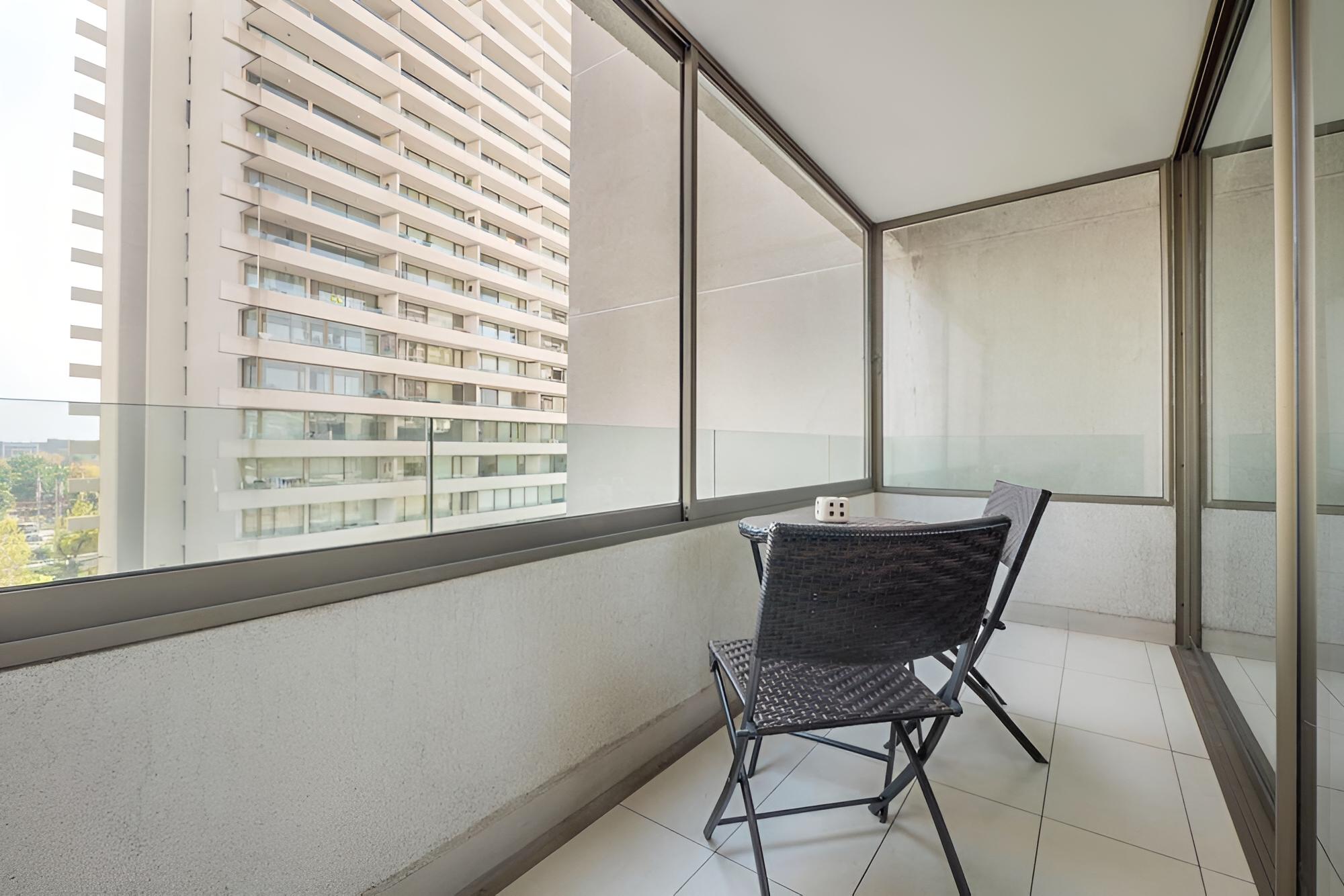 Arauco Studio w Indoor Pool Gym Next to Shopping