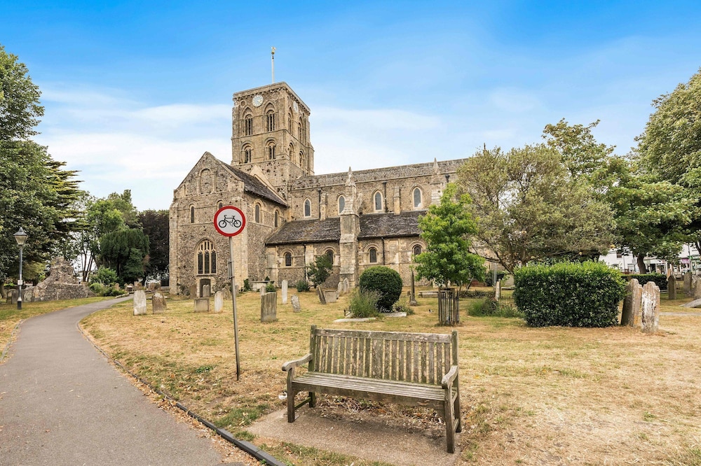Chantry House With Free Parking By My Getaways