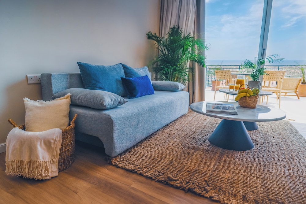 WellClub Family Wellness & Sea View Suites