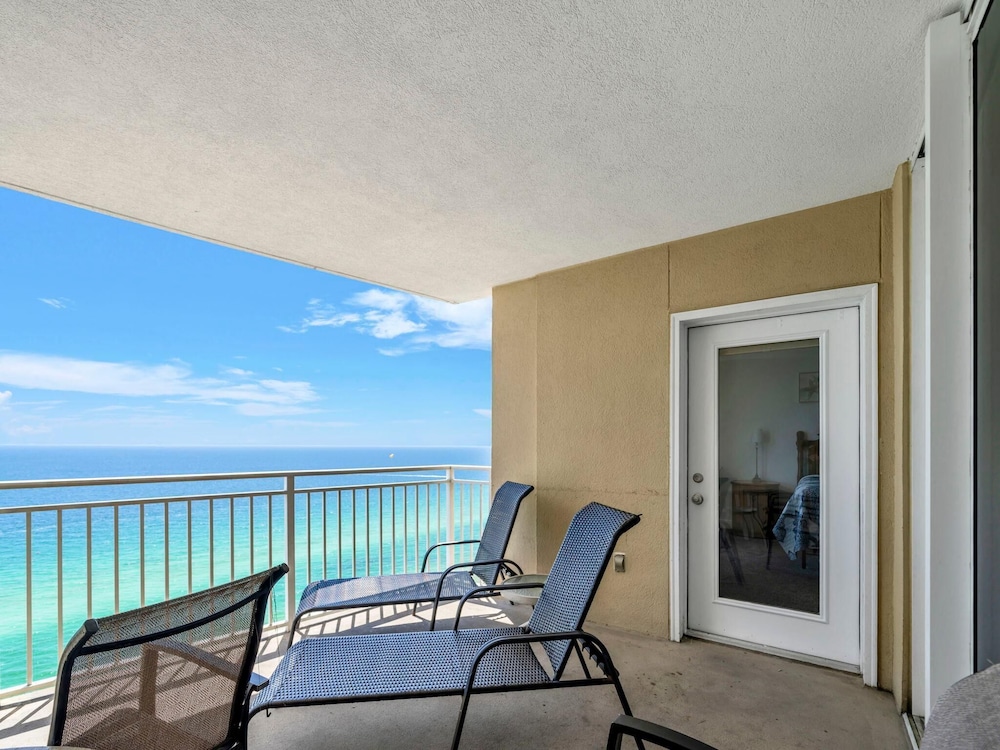 Emerald Beach 2336
