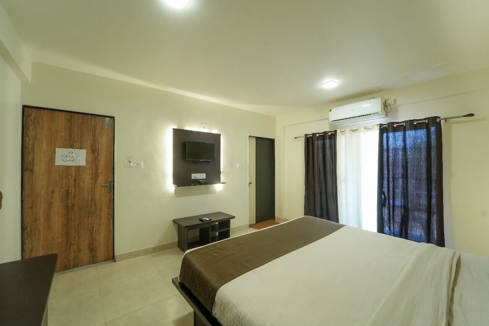 Hotel Raaya Regency