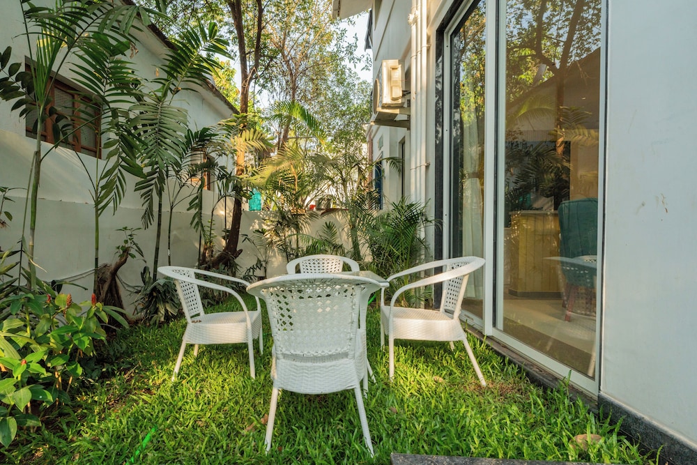 ELIVAAS Laguna Camellia | Luxe 4 BHK Villa Near Popular Beaches with Private Pool