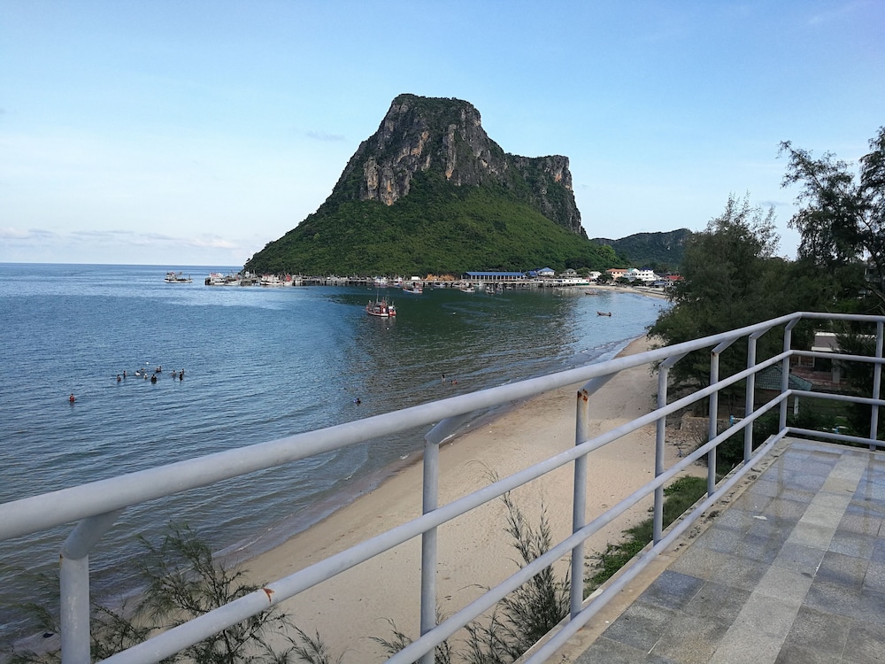 Aow Noi Sea View Resort