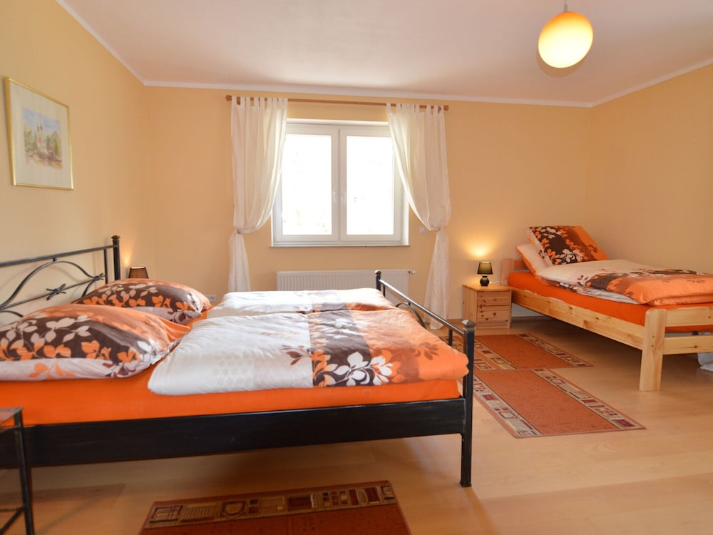 Holiday Home not far From the Small Town of Durbuy view 4