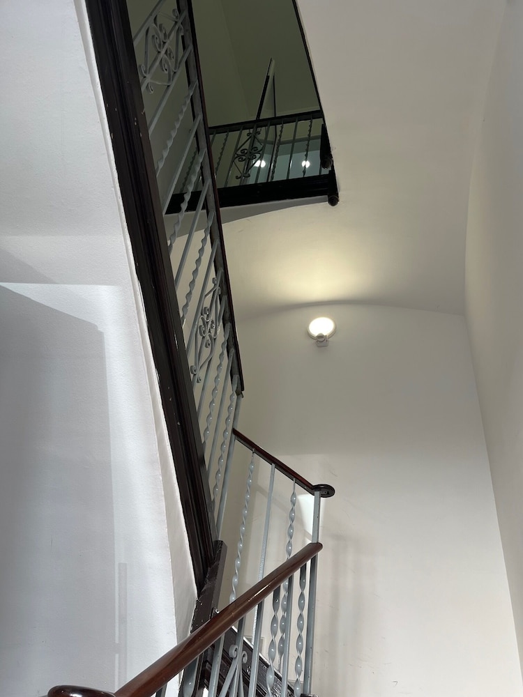Meridiana Apartments