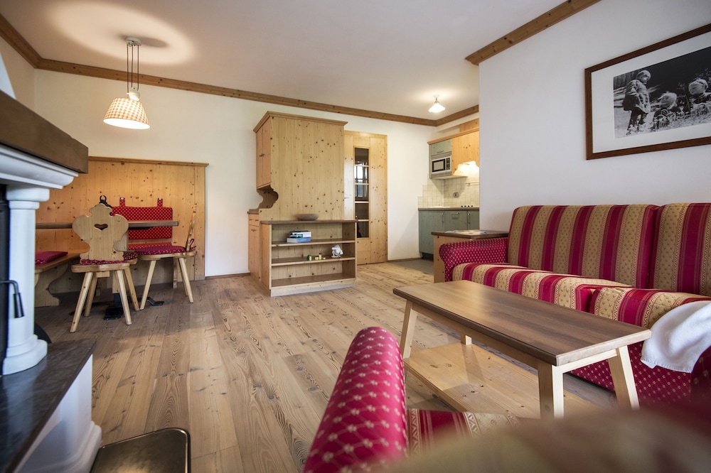 Post Alpina - Family Mountain Chalets