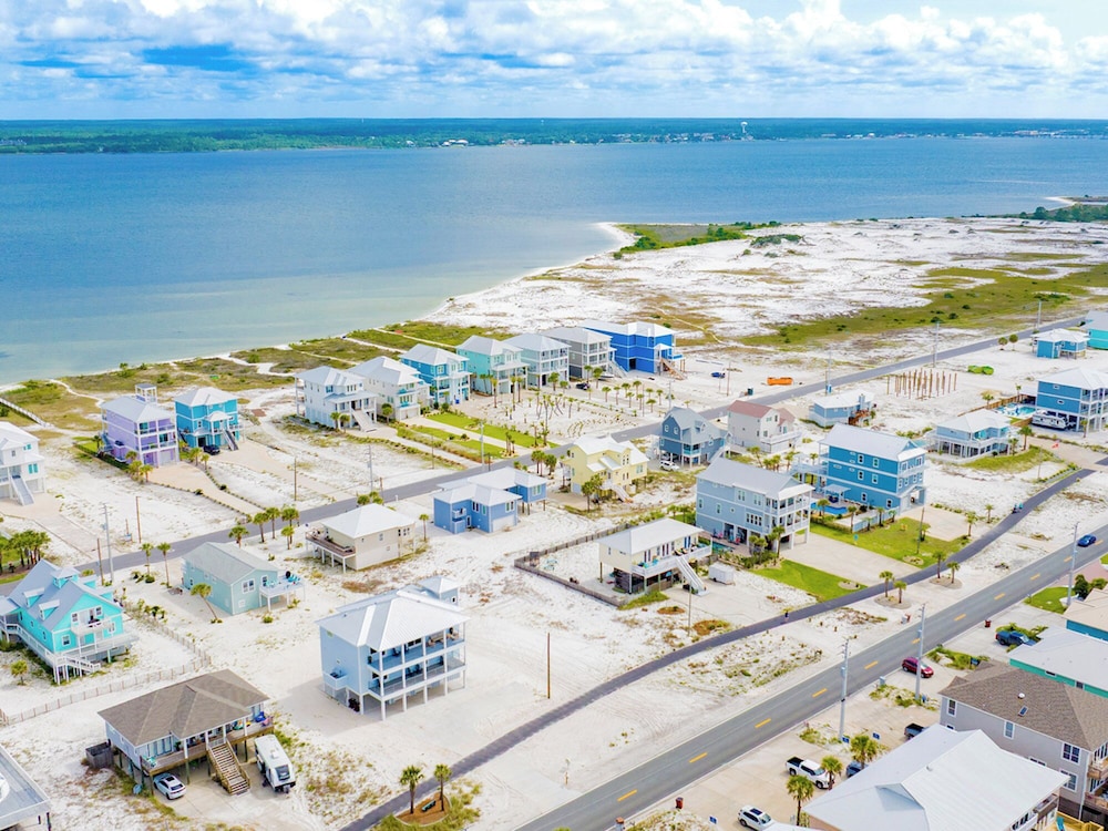 Navarre Dreams by Southern Vacation Rentals