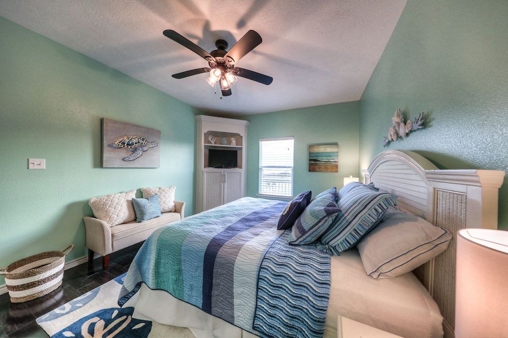 Once Upon A Tide 3 Bedroom Home by RedAwning
