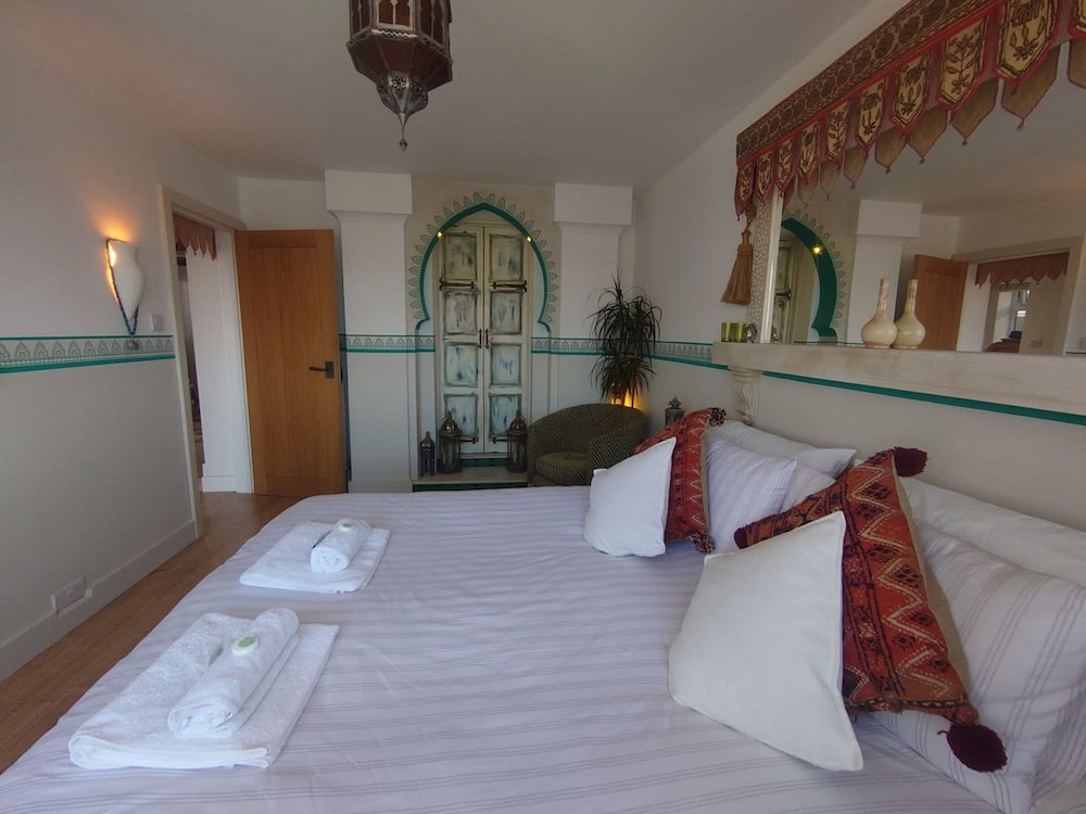 Ocean Front Beach House With Direct Beach Access view 3