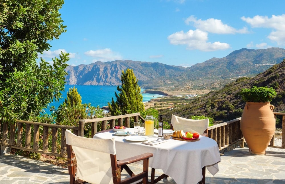 Villa Fegari - Delightful 1 Bedroom Stone House photo 5