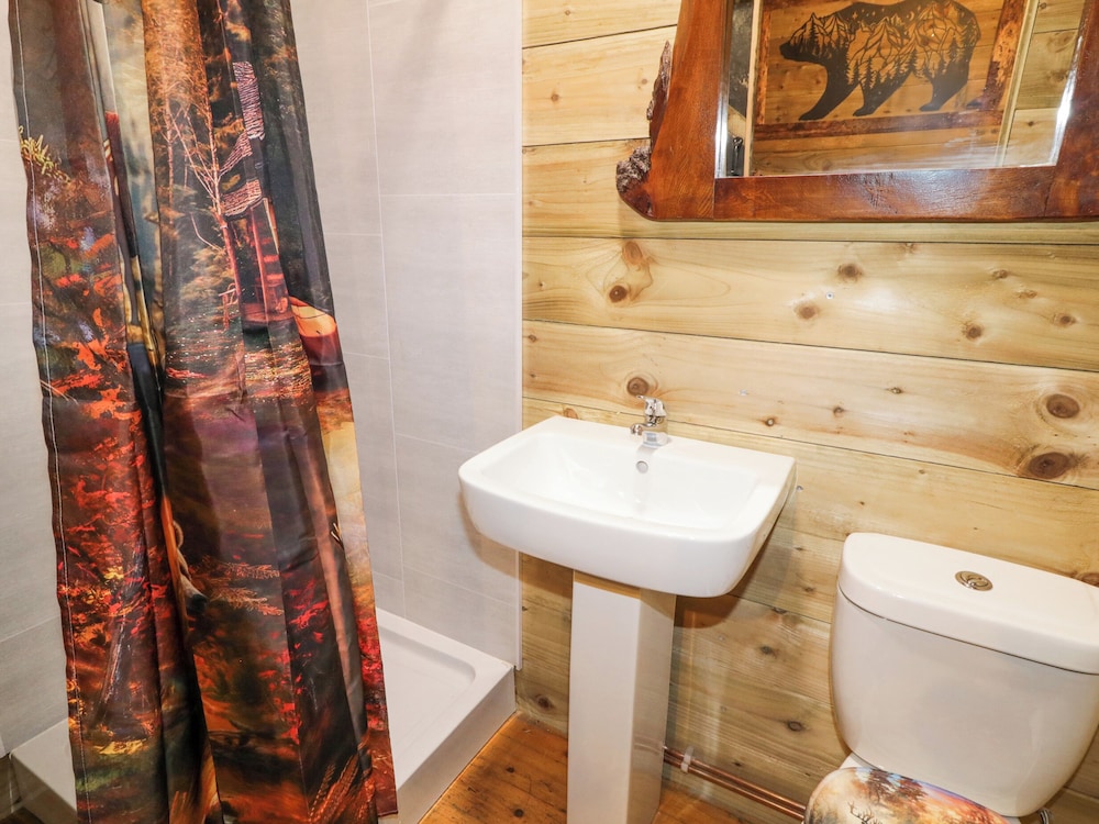 Bear Claw Lodge