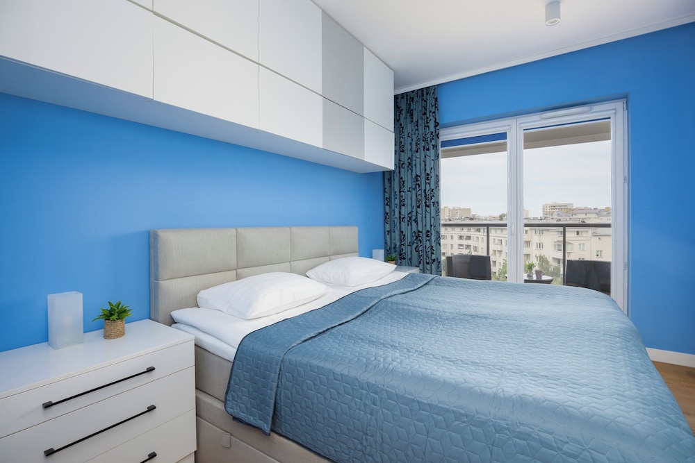 Apartment With Terrace by Renters view 3