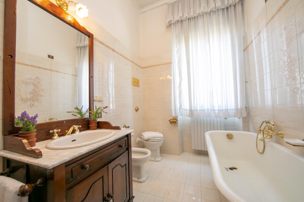 Villa Barbara in Desenzano del Garda view 3