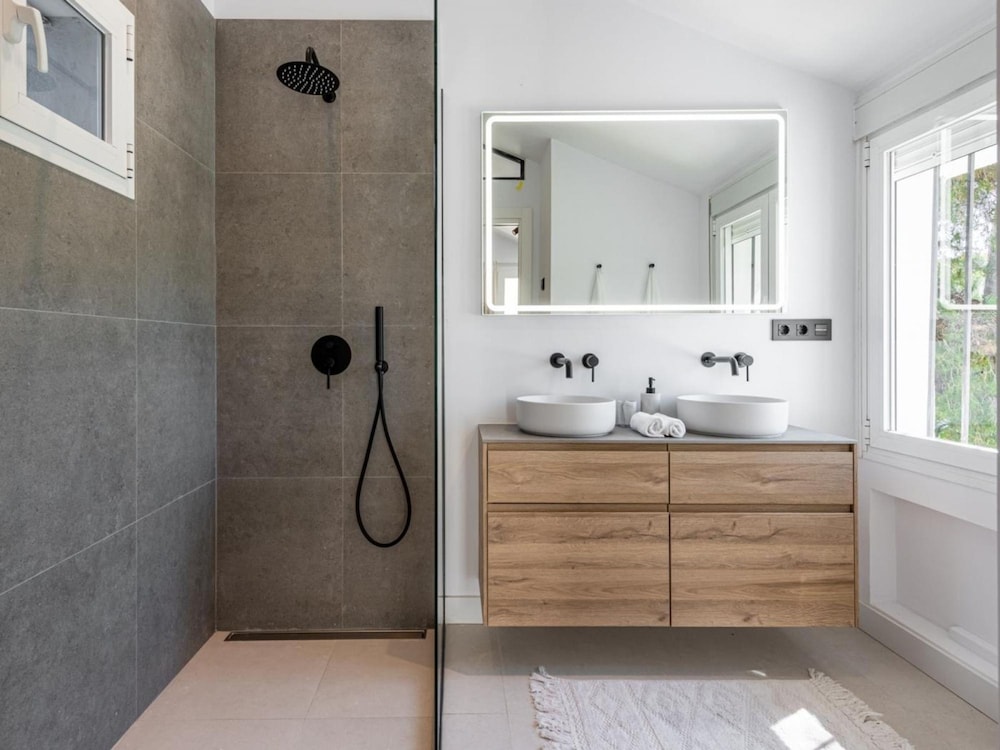 Agrupadas Beautiful Duplex With Amazing Location