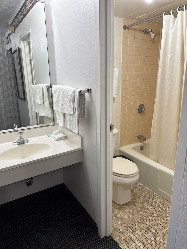 Smartwood Inn