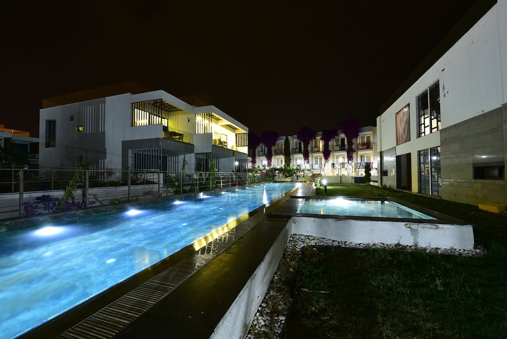 Ala Grand Residence
