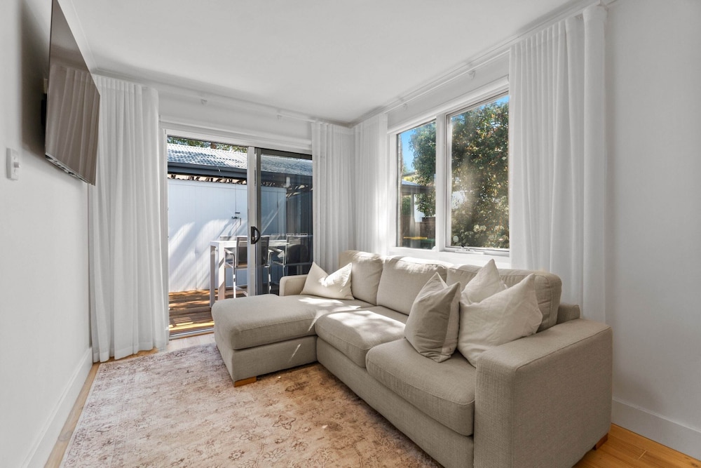 Stylish 2-bed Townhouse in Leafy Hyde Park