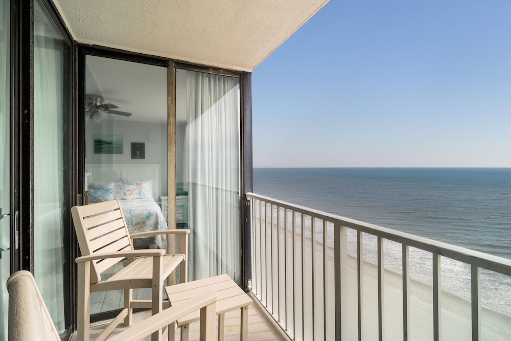 Sands Beach Club 1116 2 Bedroom Condo
