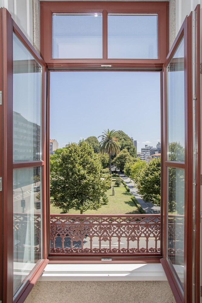 Liiiving in Porto-City View Apartment 2F