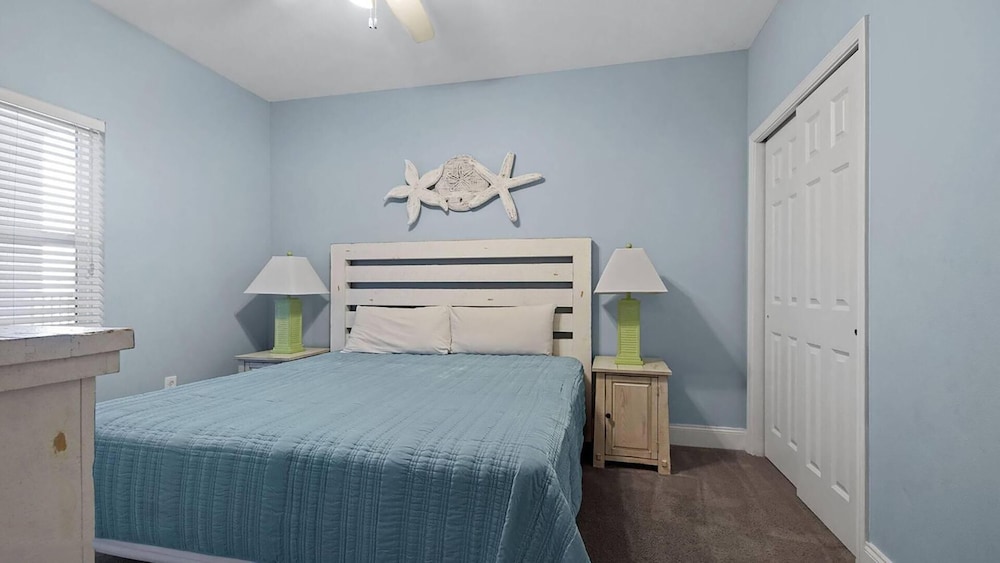 Laketown Wharf 1523