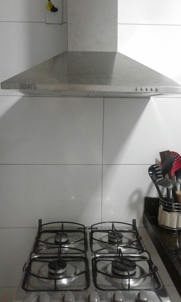 Apto alto padrão com piscina