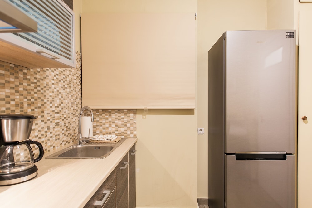Big Central Metro Station Apartment 2
