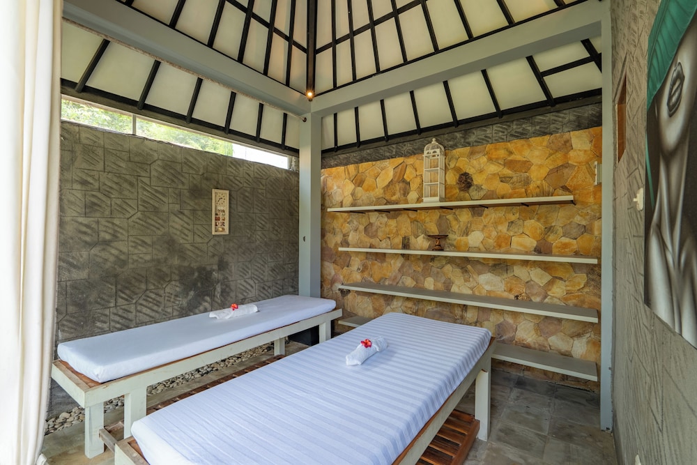 Luxury Aliya Villa by Betterplace