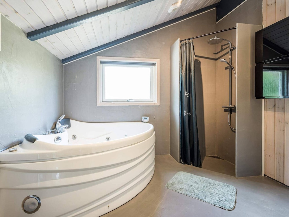 10 Person Holiday Home in Blavand view 4