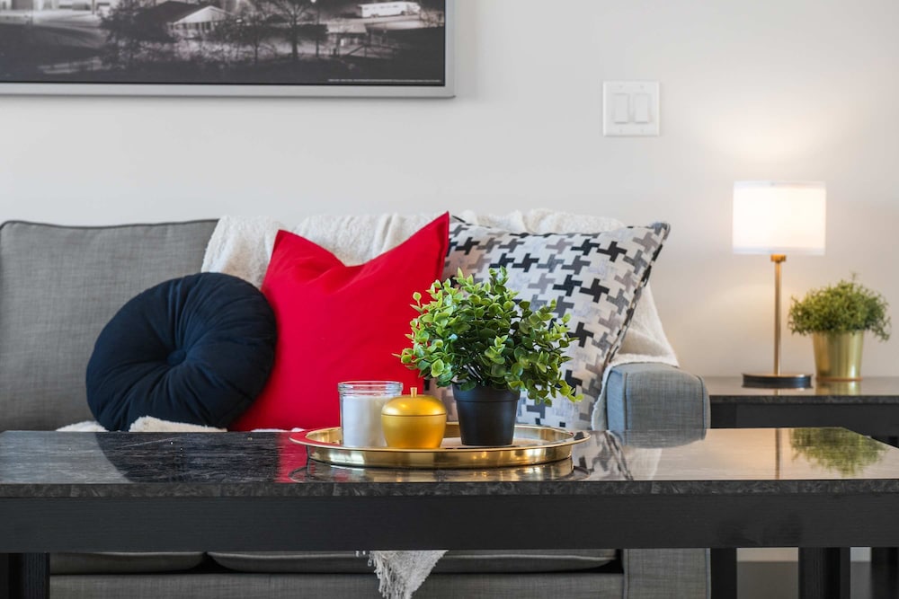 The Belmont Luxury NEW Home Free Indoorparking