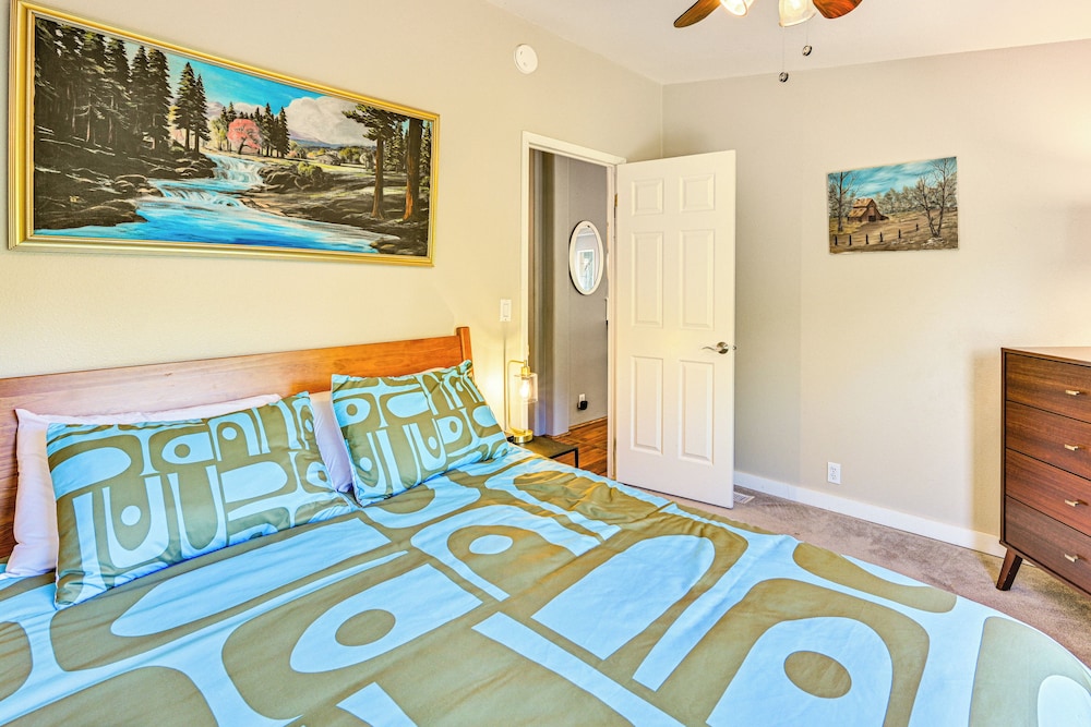 Creekside Buena Vista Retreat: Walk to Main St!