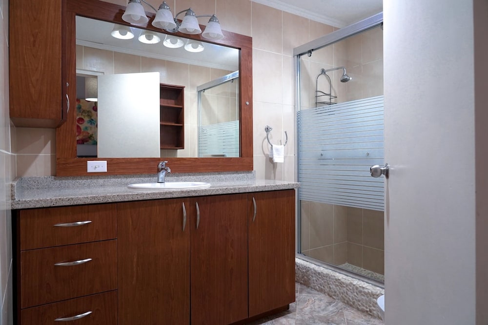 Large Villa-pool-6 Room-sleeps 14-nearby Marriott