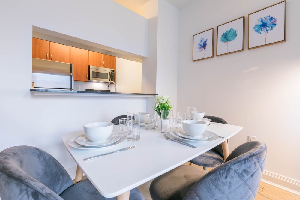 Fully Furnished 1BR in Murray Hills