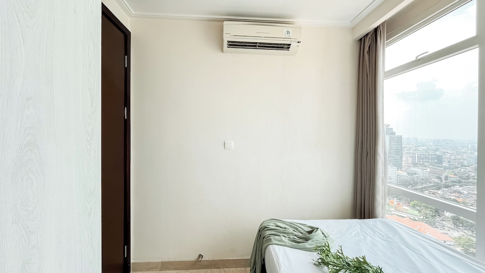 Comfort Living 2Br At Menteng Park Apartment