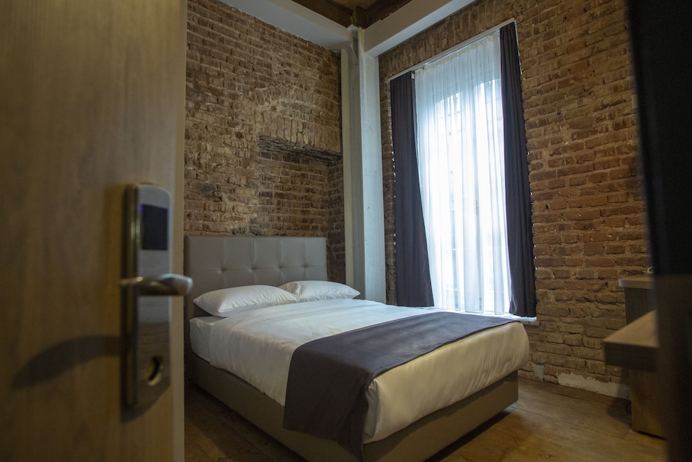 Jurnal Otel - Image 23