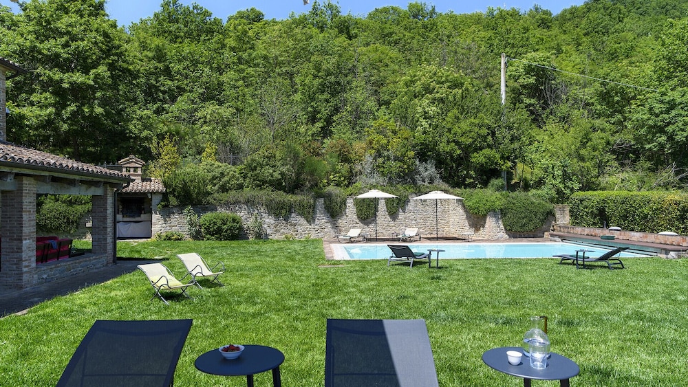 Ca Seppe 10 2 by Marche Holiday Villas