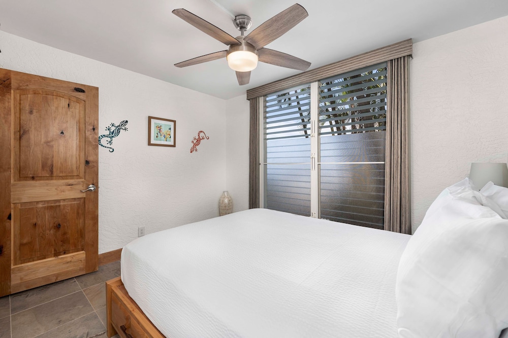 Ocean Front Condo - Vrkcv