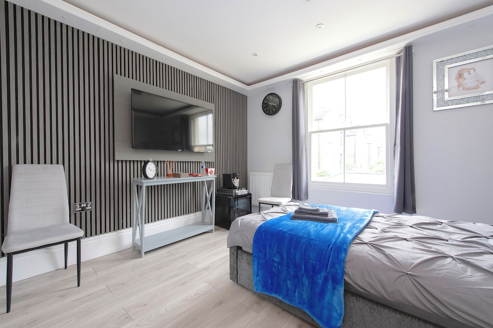 The Pond House - Ensuite Rooms