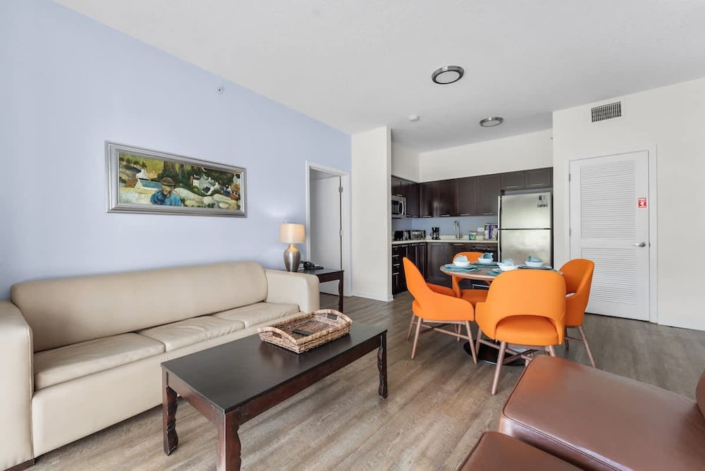 Hotel Apt at Celebration 10 min From Disney
