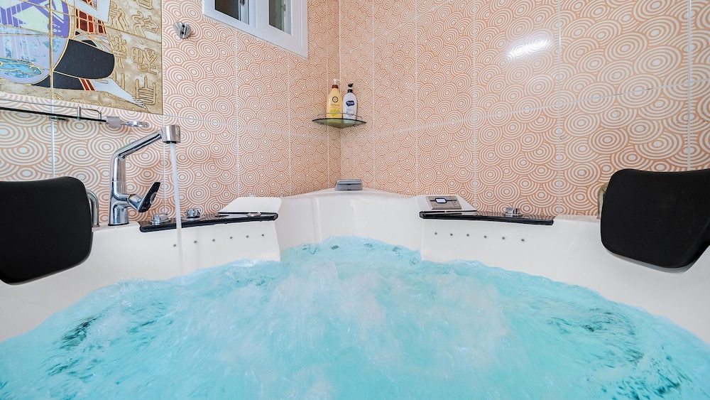 Namhae Montmartre Pension